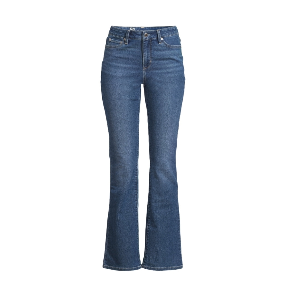 No Boundaries Women's Size 16 Mid Rise Bootcut Jeans Medium Wash